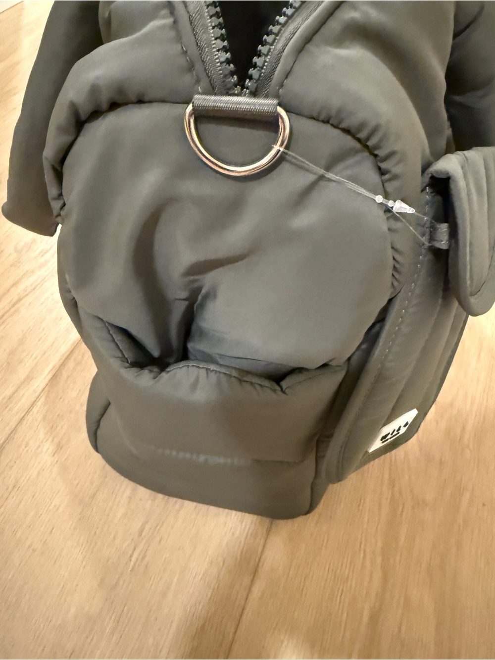 NWT Wilo the Label Sage Green Quilted Travel Bag - Picture 7 of 9